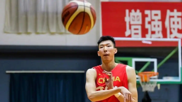 开云体育官网-两场世预赛过后，胡明轩等5名球员或无缘国家队，周琦留队查看